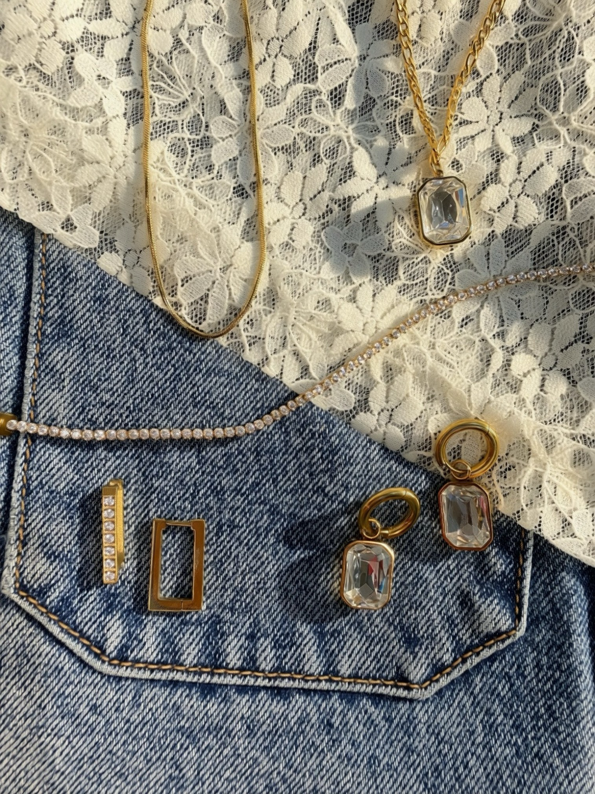 ESTELLE EARRINGS - Gold