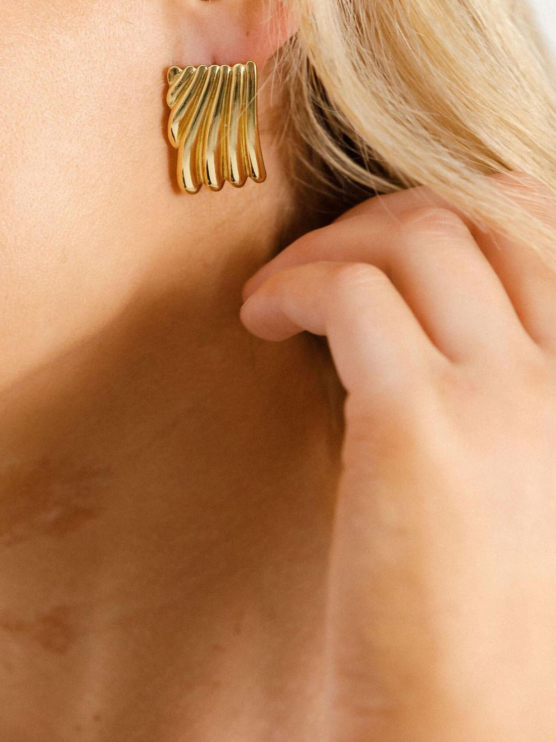 OPHELIA EARRINGS - Gold