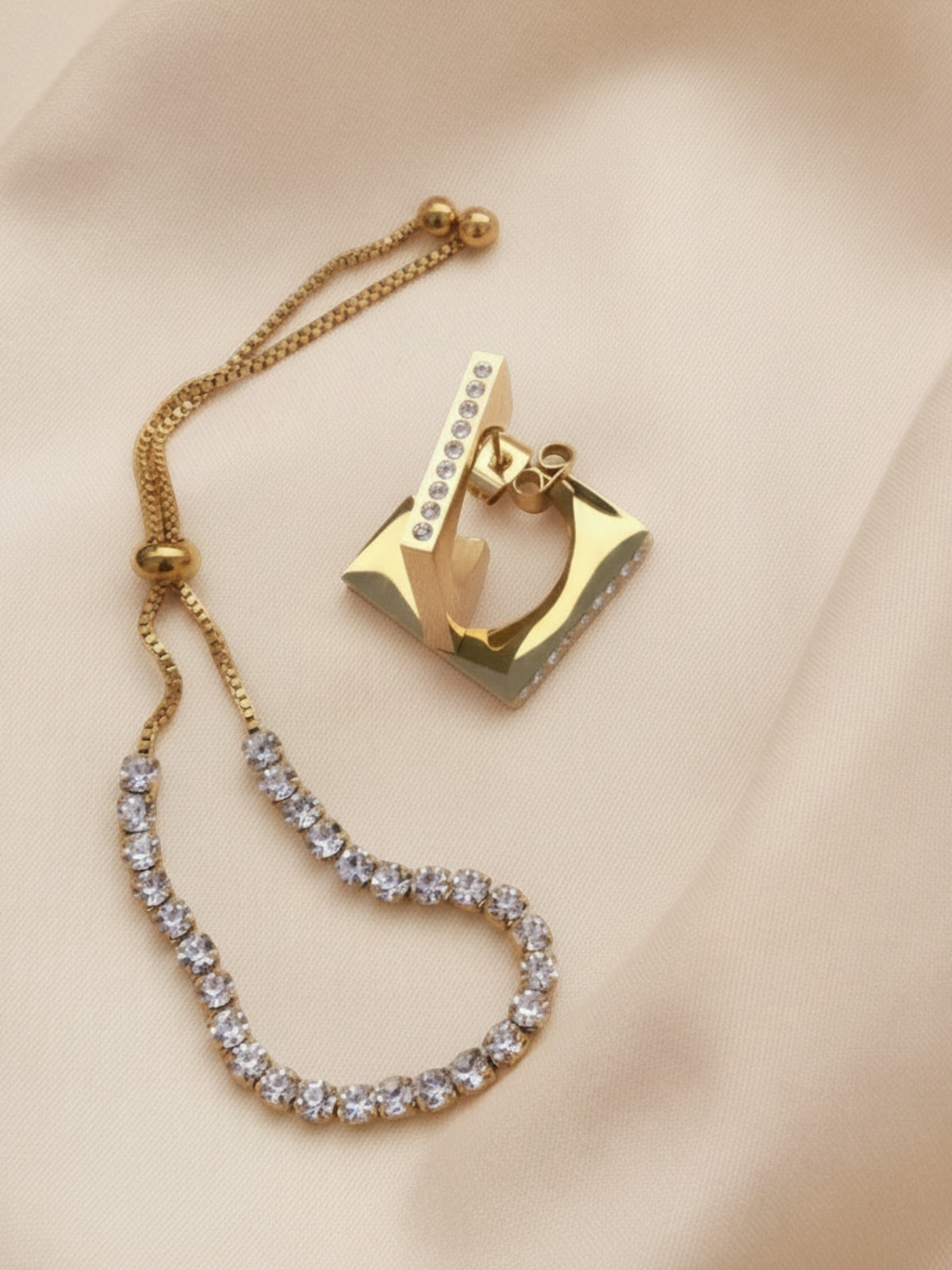 VERA EARRINGS - Gold